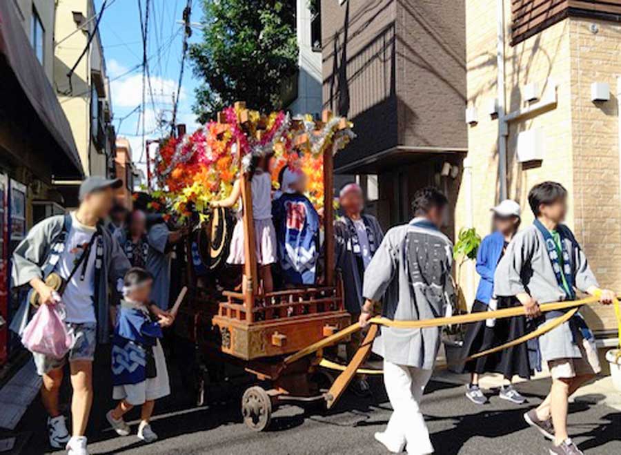 町会子供みこし・山車の様子